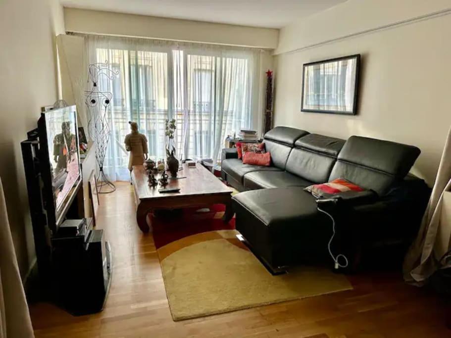 Private Bedroom 2 Near Eiffel Tower, Saint Germain パリ エクステリア 写真